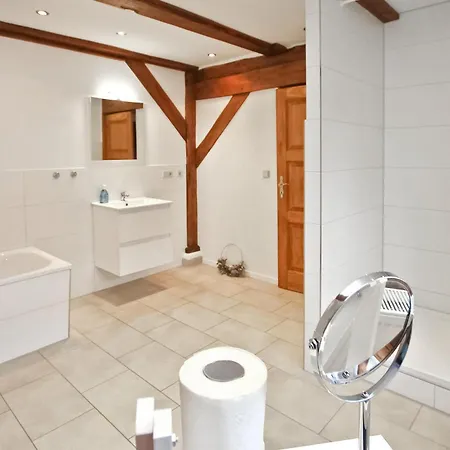 2 Bedroom Nice In Kuckssee Ot Lapitz